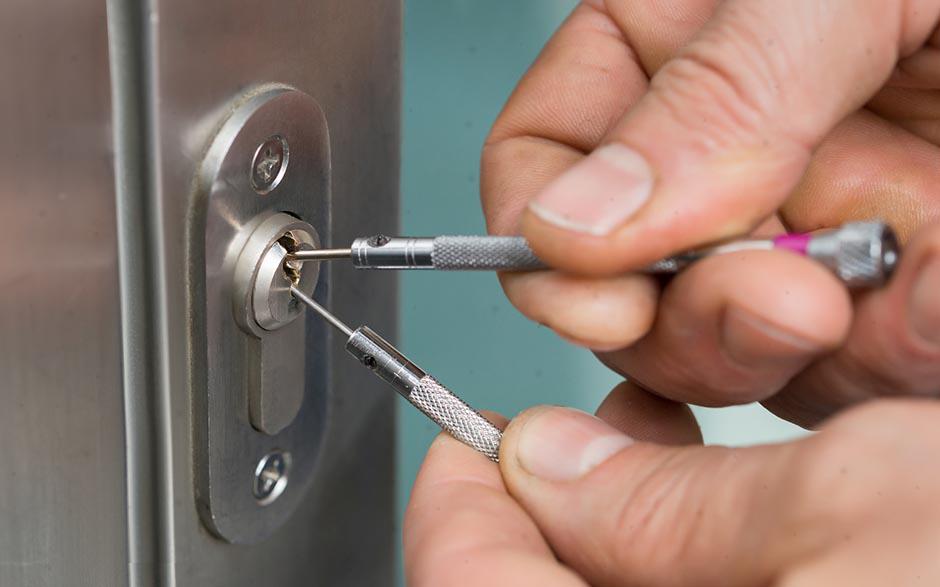 Allauch tarif ouverture de porte Bricard